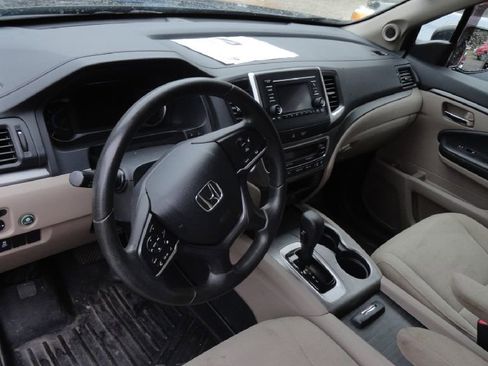Used 2019 Honda Pilot LX image 10