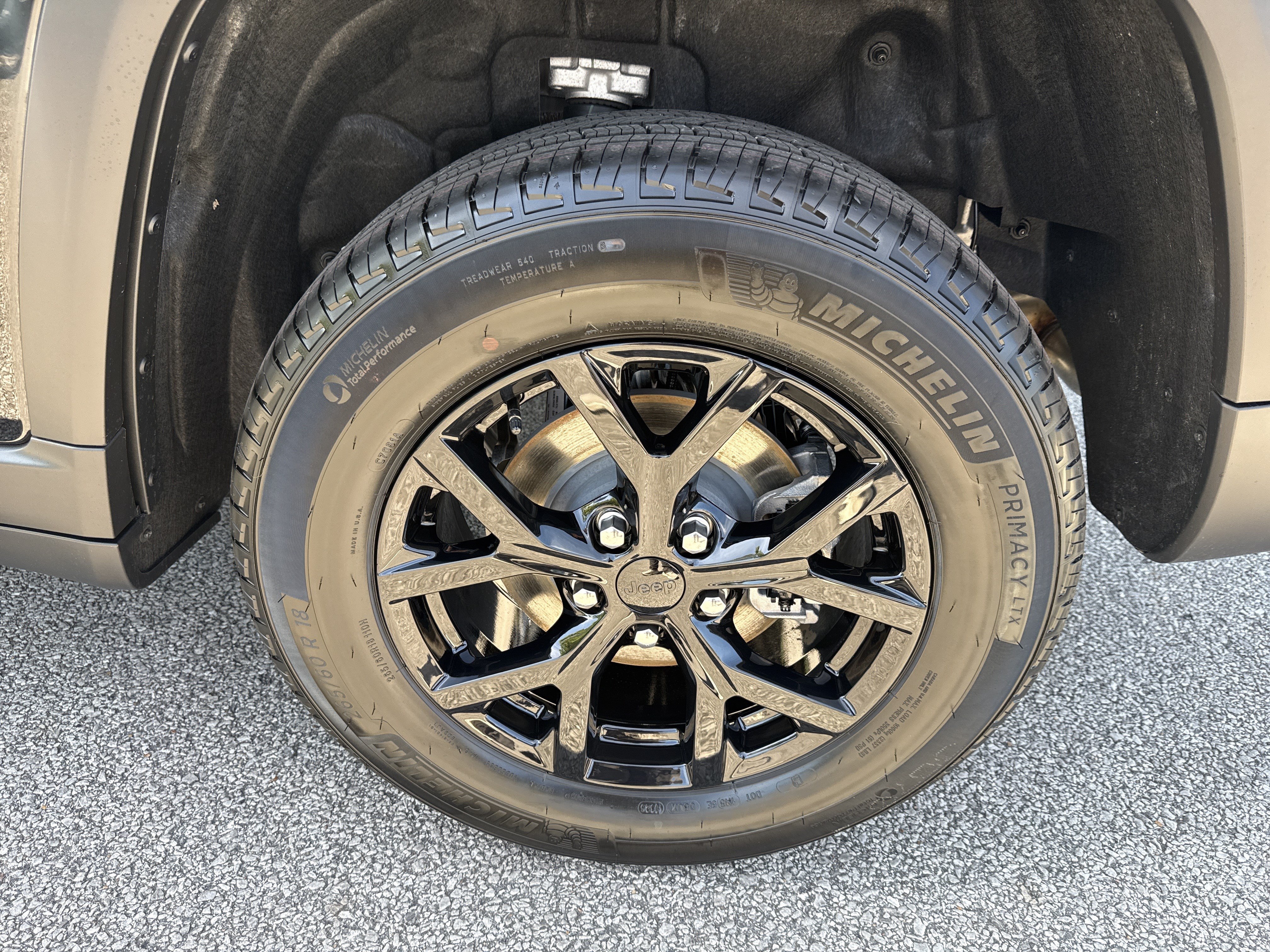 New 2026 Jeep Grand Cherokee Altitude RWD image 21