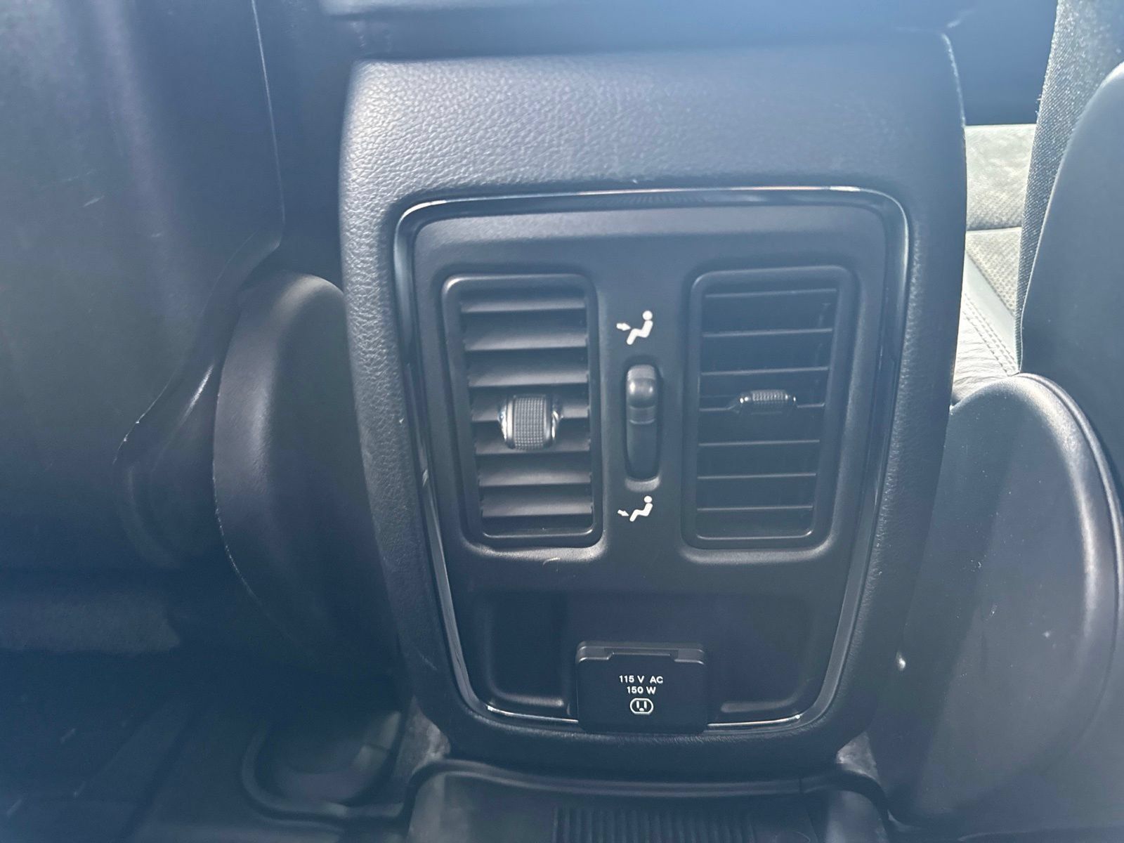 Used 2018 Jeep Grand Cherokee Altitude AWD/4WD image 16