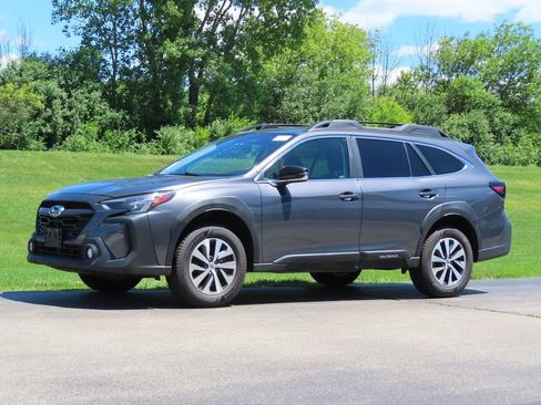 Used 2024 Subaru Outback Premium AWD/4WD image 9