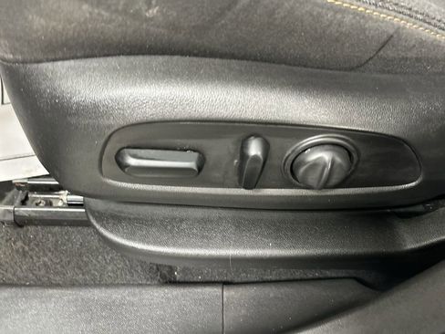 Used 2020 Chevrolet Equinox LT AWD/4WD image 10