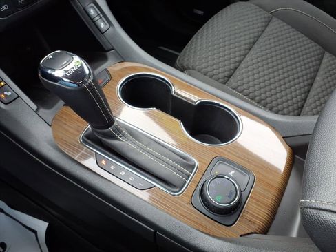 Used 2019 GMC Acadia SLE w/ Driver Alert Package I image 24