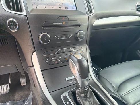 Used 2016 Ford Edge SEL w/ Equipment Group 201A AWD/4WD image 26