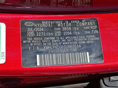 Used 2025 Hyundai Elantra Limited image 28