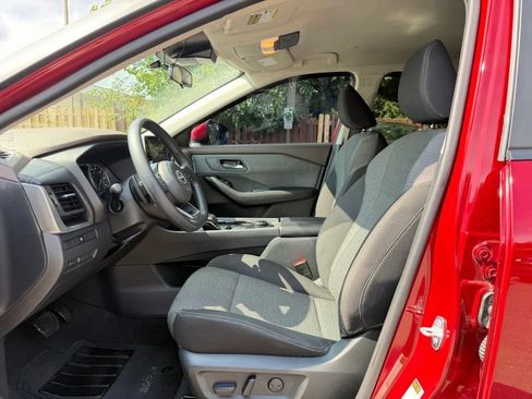 Used 2023 Nissan Rogue SV AWD/4WD image 10