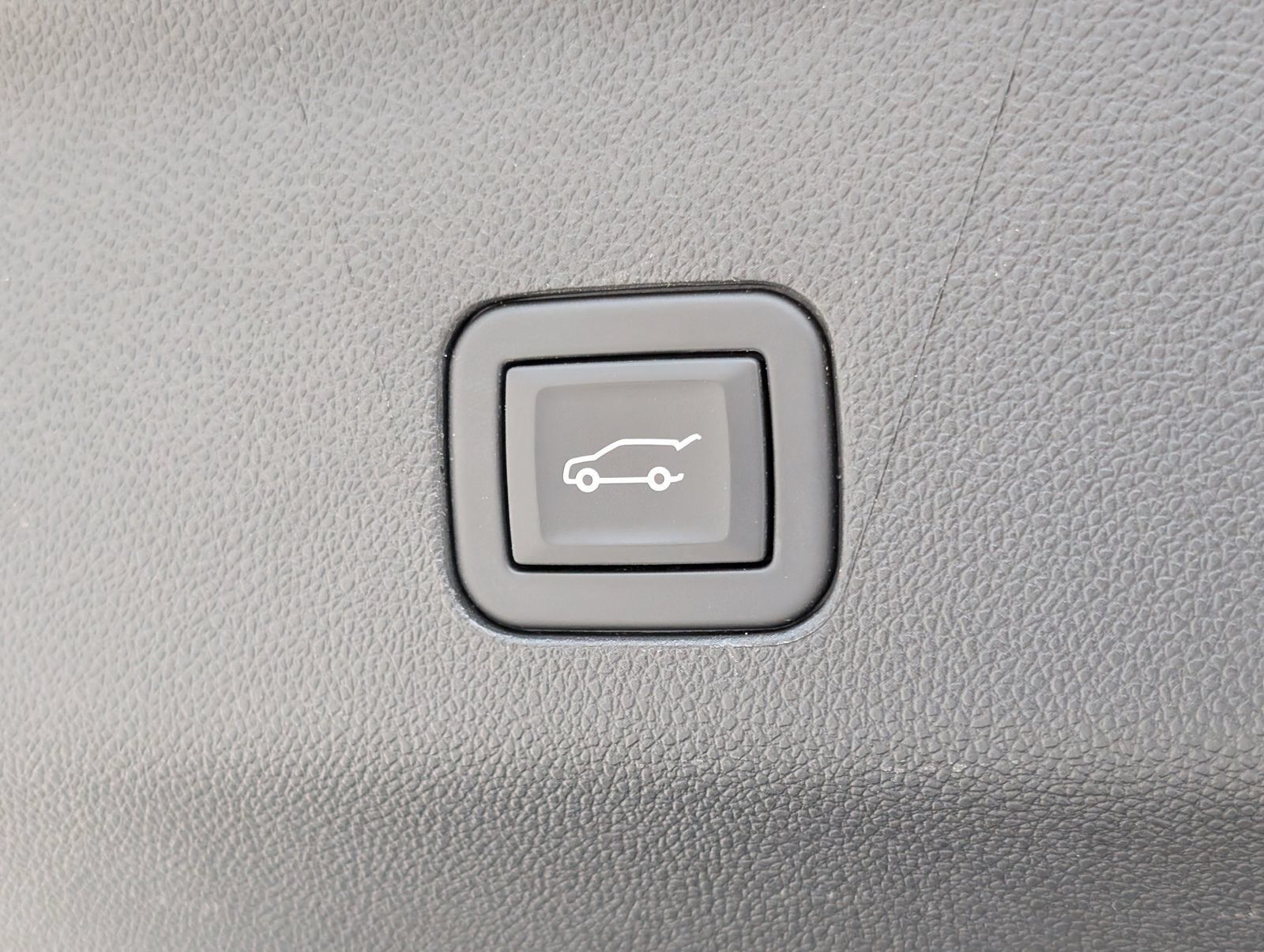 Used 2023 Chevrolet Tahoe RST AWD/4WD image 16