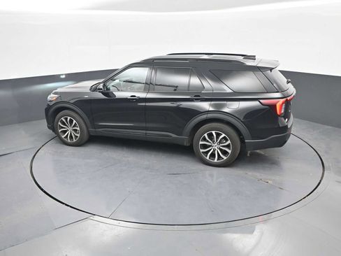 Used 2025 Ford Explorer ST-Line AWD/4WD image 90