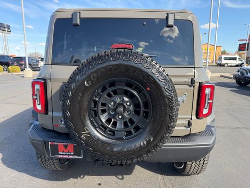 New 2026 Ford Bronco Badlands image 4