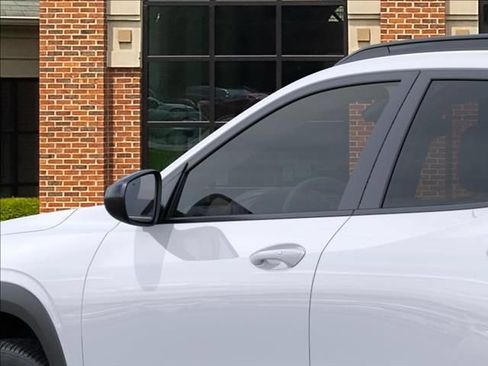 New 2026 Chevrolet Trax LT w/ Driver Confidence Package FWD image 12