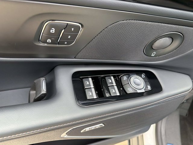 New 2026 Lincoln Nautilus Reserve AWD/4WD image 8