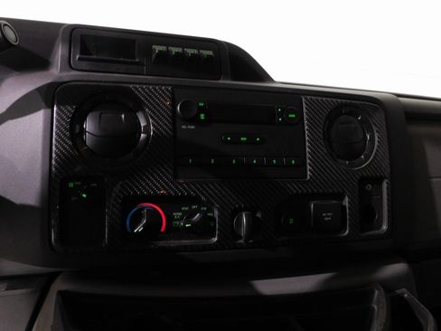 Used 2014 Ford E-250 and Econoline 250 w/ Power Group image 43
