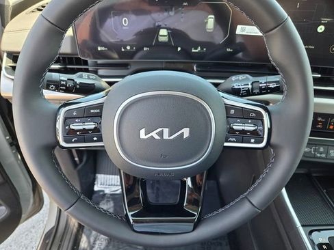 New 2026 Kia Carnival SX Prestige image 17