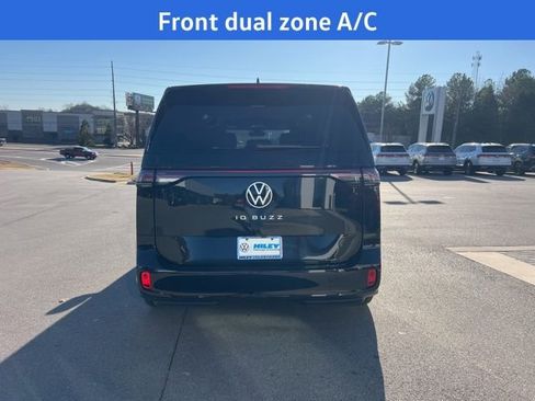 New 2025 Volkswagen ID. Buzz Pro S image 4
