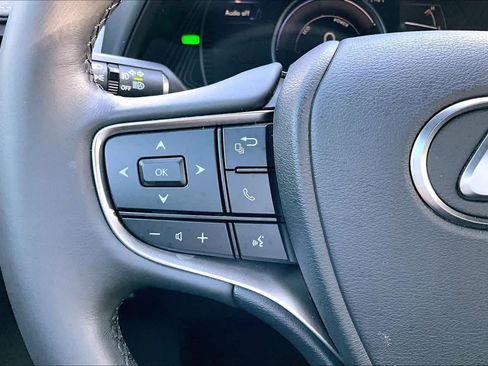 Used 2024 Lexus UX 250h F Sport image 21