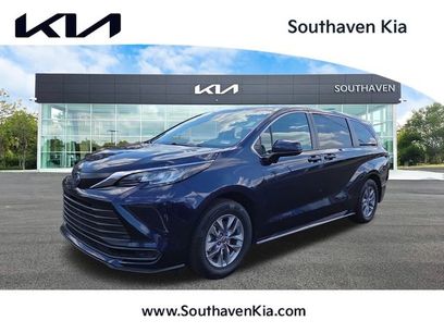 Used 2022 Toyota Sienna LE
