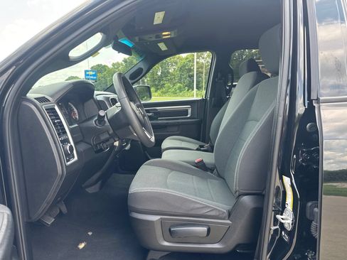 Used 2024 RAM 1500 Warlock AWD/4WD image 17