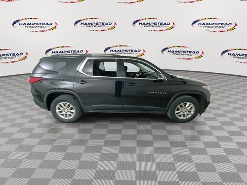 Used 2021 Chevrolet Traverse LT image 9