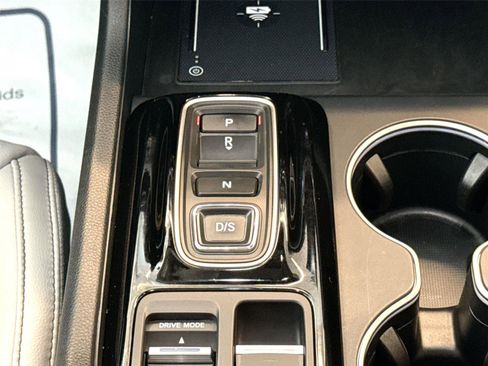 Used 2024 Honda Pilot Touring image 21