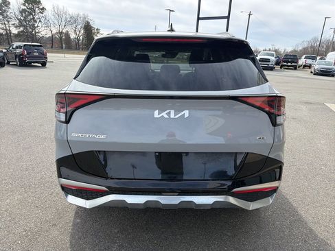 Used 2023 Kia Sportage SX image 7