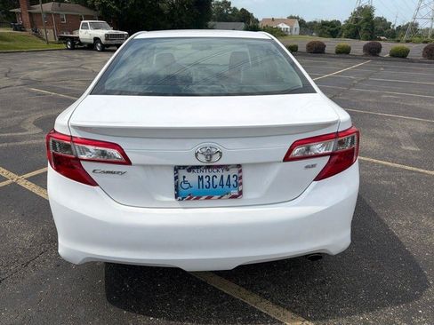 Used 2012 Toyota Camry SE FWD image 5