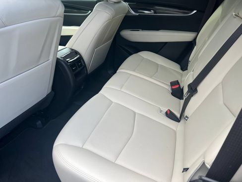 Used 2022 Cadillac XT5 Sportv w/ Technology Package AWD/4WD image 13