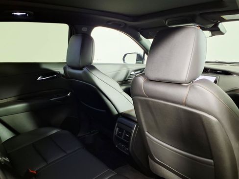 Certified 2023 Cadillac XT4 Sport w/ Technology Package FWD image 11