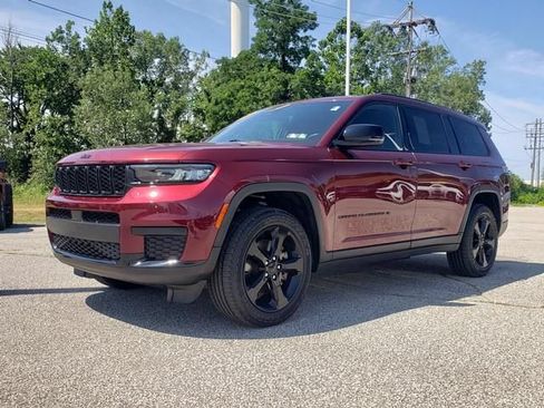 Used 2023 Jeep Grand Cherokee L Laredo AWD/4WD image 8