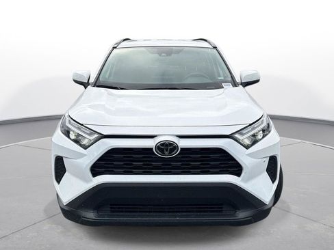 Used 2025 Toyota RAV4 XLE FWD image 2