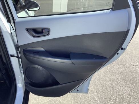 Used 2019 Hyundai Kona SEL FWD image 31