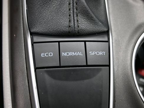 Used 2023 Toyota Camry LE image 27