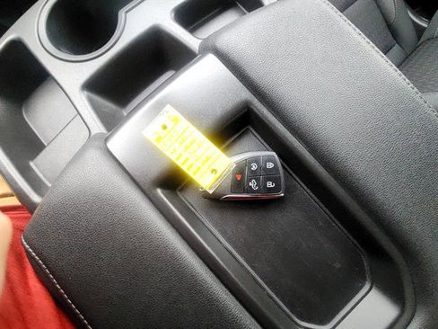 Used 2023 Chevrolet Silverado 1500 LT image 28