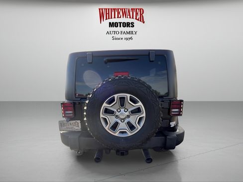 Used 2016 Jeep Wrangler Rubicon w/ Power Convenience Group AWD/4WD image 5