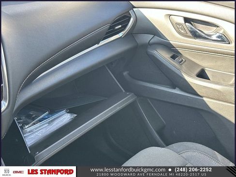 Used 2020 Chevrolet Traverse LT image 32