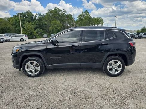 Used 2024 Jeep Compass Latitude AWD/4WD image 6