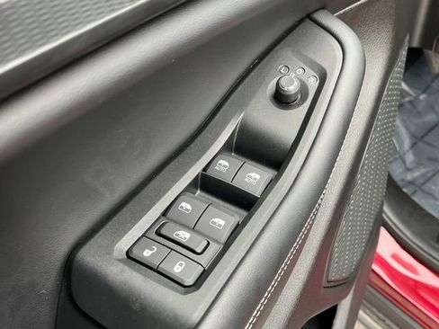 Used 2024 Jeep Grand Cherokee L Altitude image 16