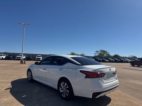 Certified 2025 Nissan Altima 2.5 S image 14