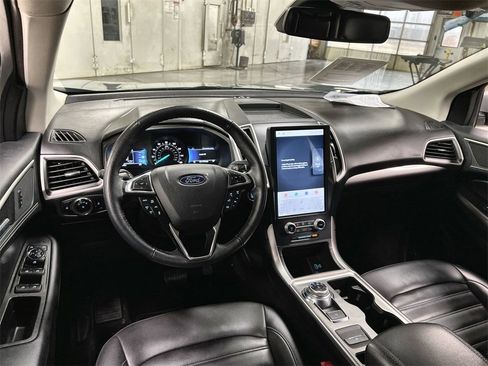Used 2024 Ford Edge SEL image 18