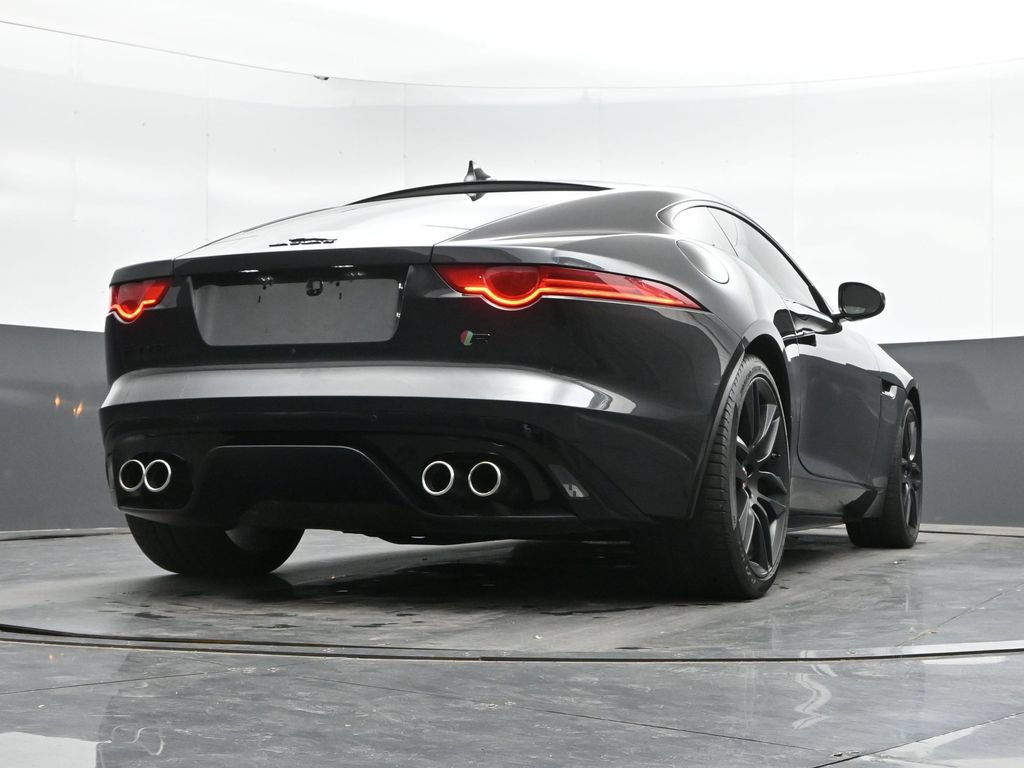 Used 2015 Jaguar F-TYPE R RWD image 34