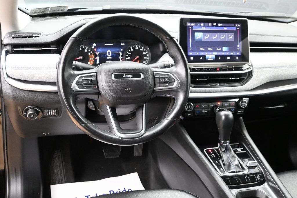 Used 2022 Jeep Compass Latitude w/ Convenience Group AWD/4WD image 11