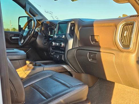 Used 2020 GMC Sierra 2500 Denali w/ Denali Ultimate Package AWD/4WD image 14