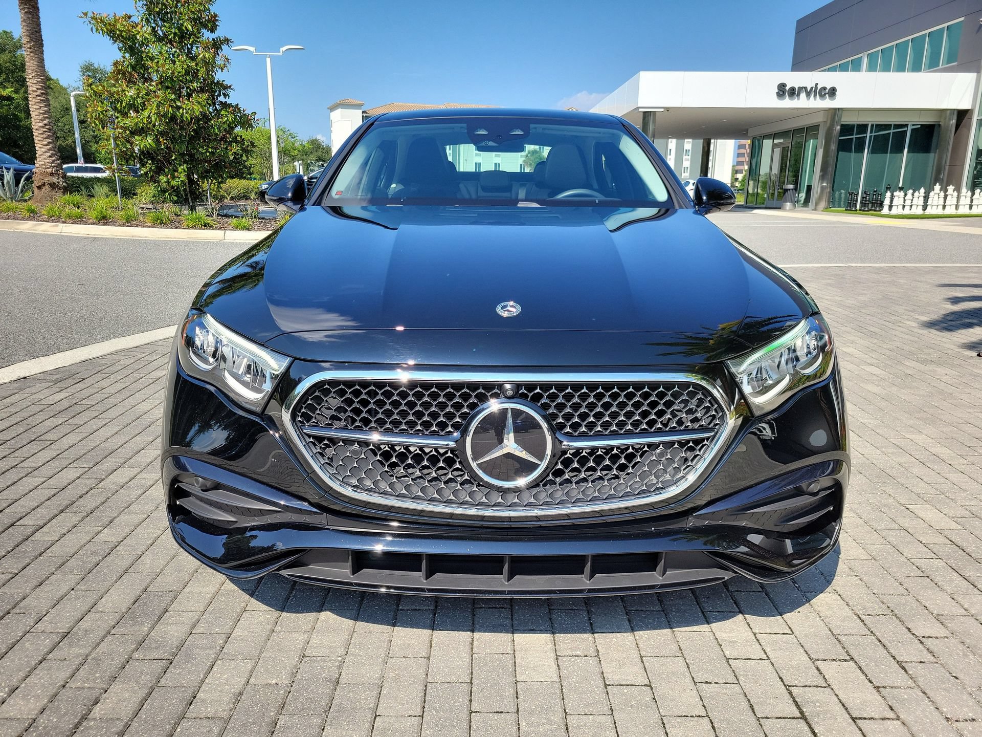 Used 2025 Mercedes-Benz E 350 4MATIC Sedan image 9