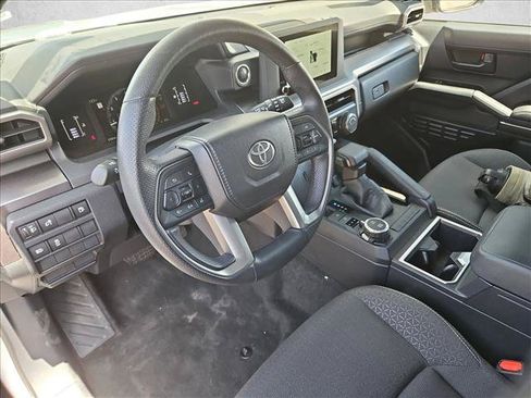 Used 2025 Toyota 4Runner SR5 AWD/4WD image 12