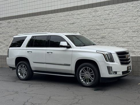 Used 2016 Cadillac Escalade 2WD image 20