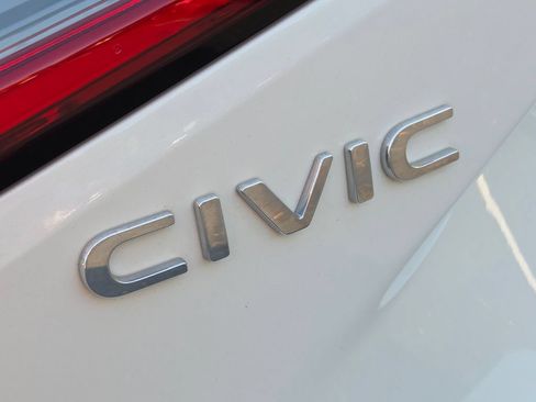 Certified 2023 Honda Civic Sport Touring image 21