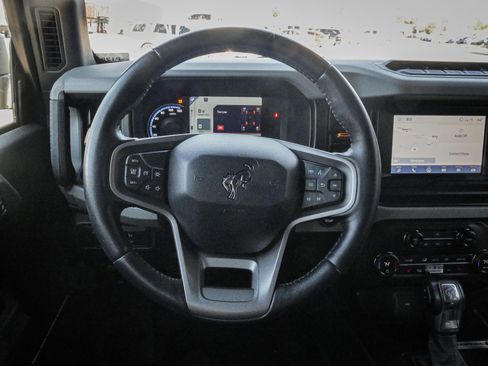 Used 2021 Ford Bronco Badlands image 18