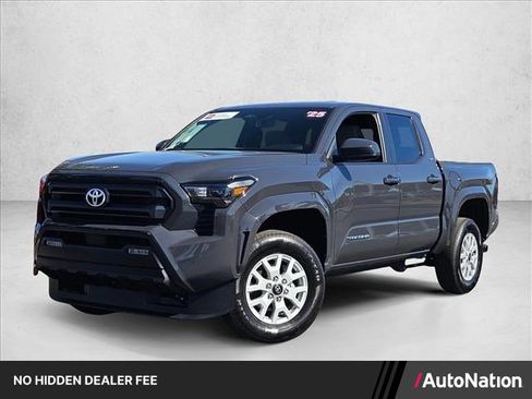 Certified 2025 Toyota Tacoma SR5 AWD/4WD image 1