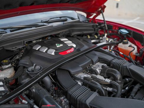 Used 2020 Alfa Romeo Stelvio Quadrifoglio image 20