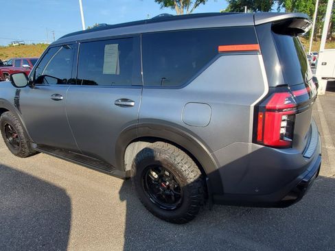 Used 2025 Nissan Armada PRO-4X w/ Pro-4X Premium Package AWD/4WD image 8