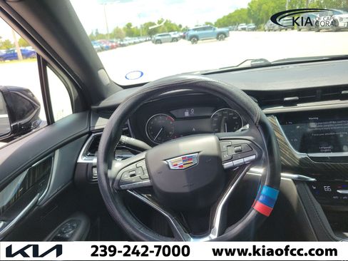 Used 2023 Cadillac XT6 Premium Luxury AWD/4WD image 23