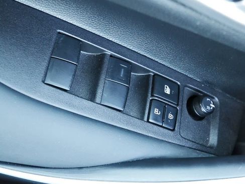 Used 2025 Toyota Corolla SE image 20